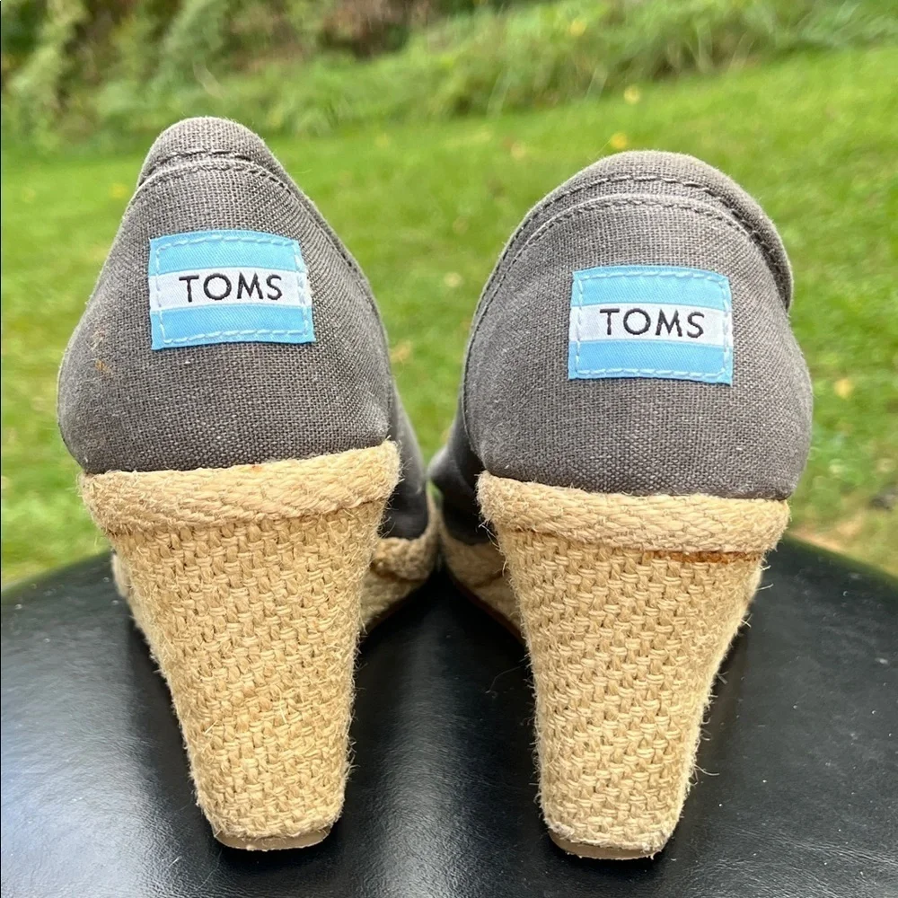 TOMS Calypso Grey Peep Toe Espadrille Wedge Canvas Sandals Heels Shoes Size 9